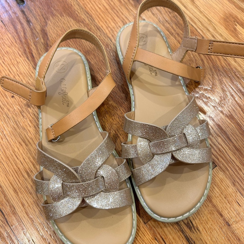 Little girls Cat & Jack Tan Sandals